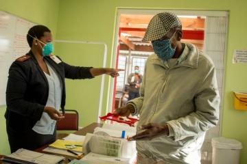 South Africa has one of the highest burdens of TB and (Drug Resistant) DR-TB in the world, with around 20,000 people diagnosed with DR-TB in 2015. Photo: Sydelle WIllow Smith
